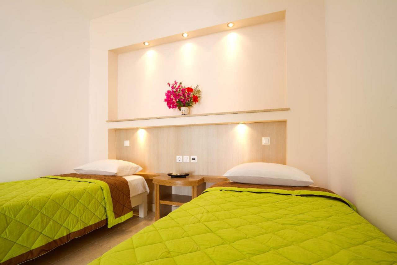 Galaxy Hotel Mylopotas Habitación foto